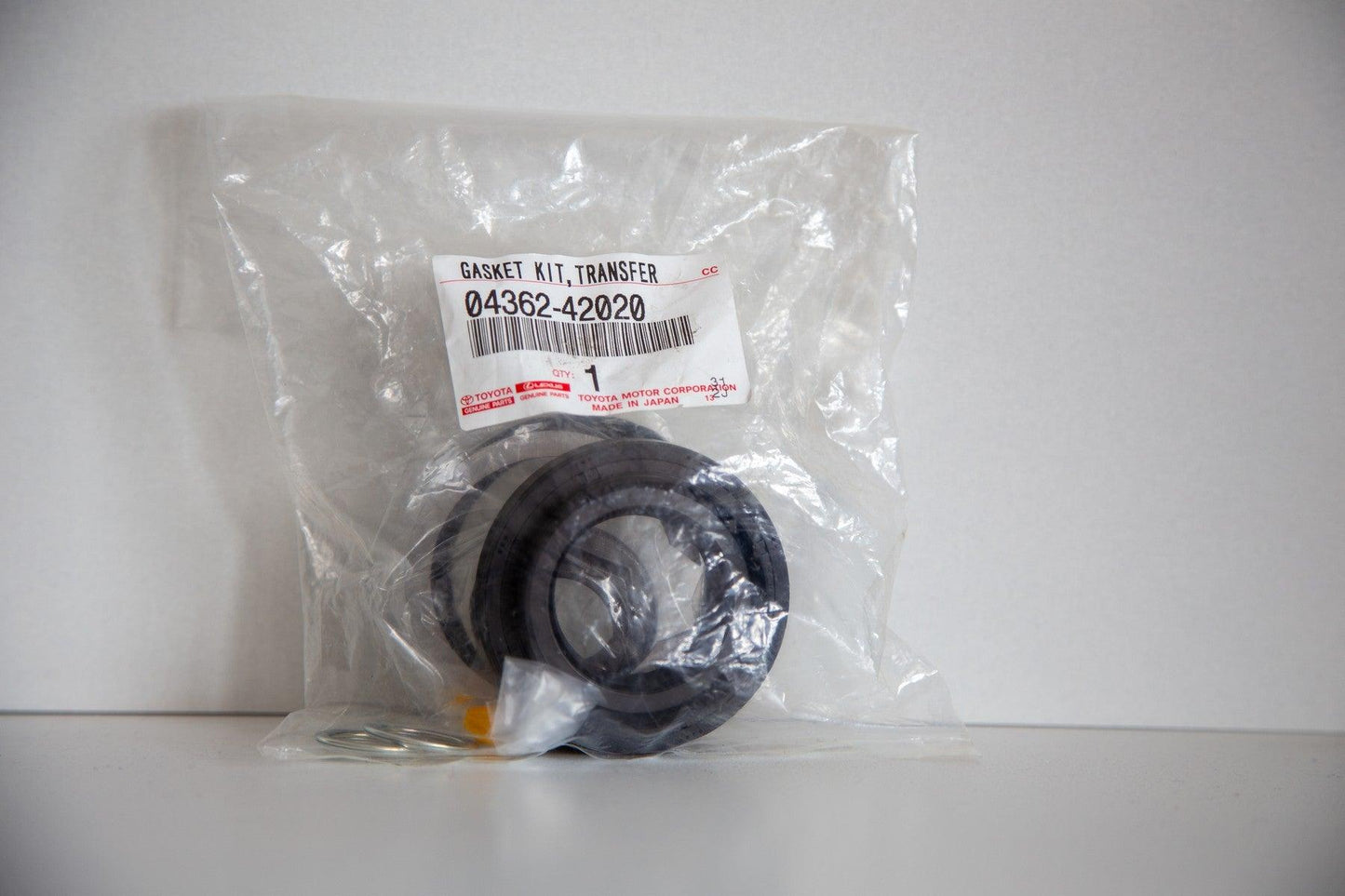 TOYOTA OEM Transfer Gasket Kit 04362-42020